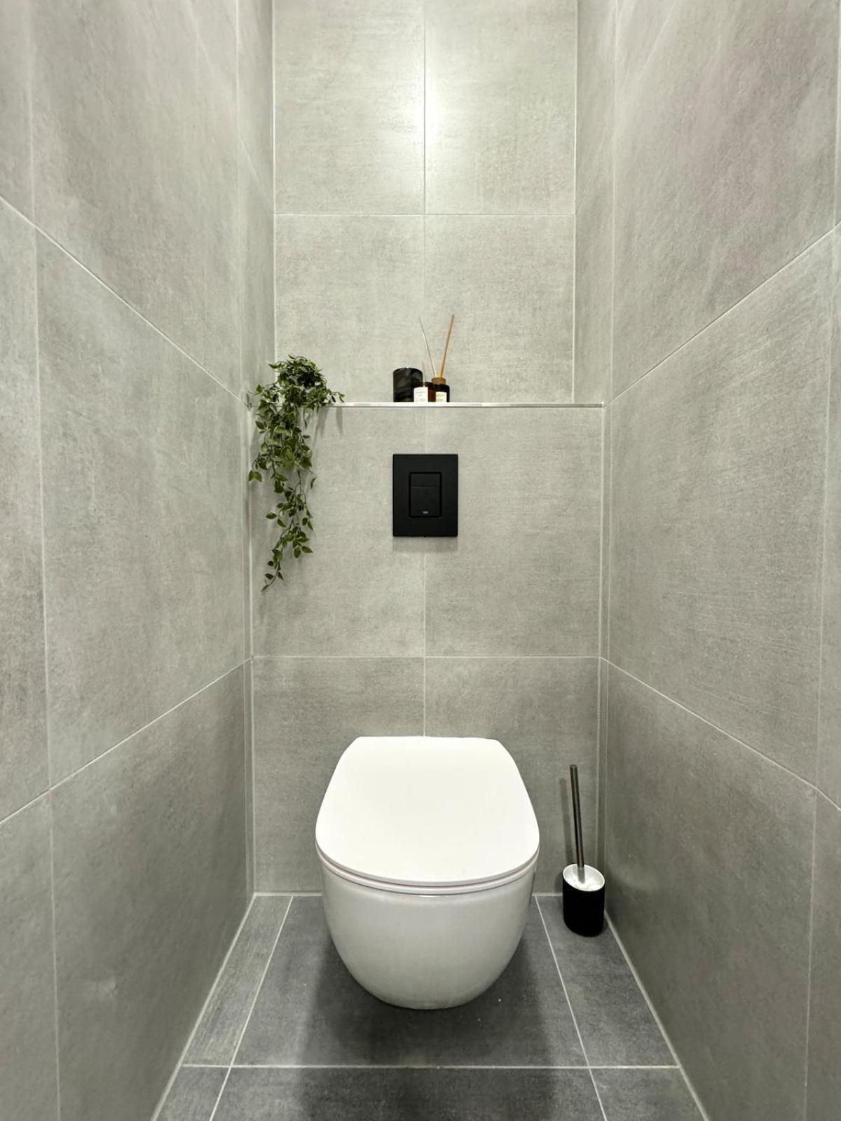 10 Minutes Charles Bridge Modern Apartment, Prague Exterior photo