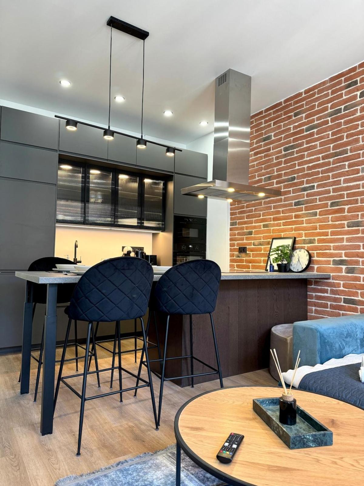 10 Minutes Charles Bridge Modern Apartment, Prague Exterior photo